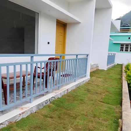 Munnar Pavithra Riverview Homestay Exterior photo