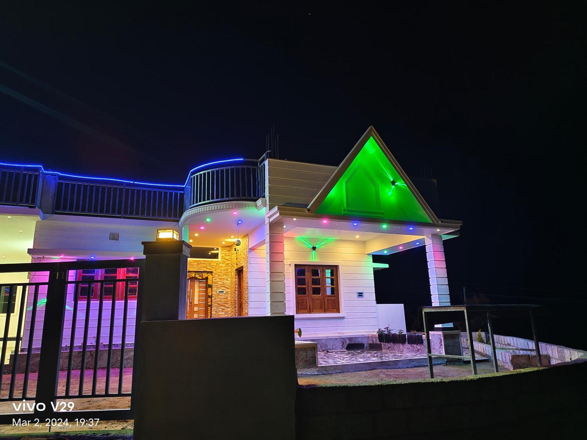 Homestay Pavithra Riverview