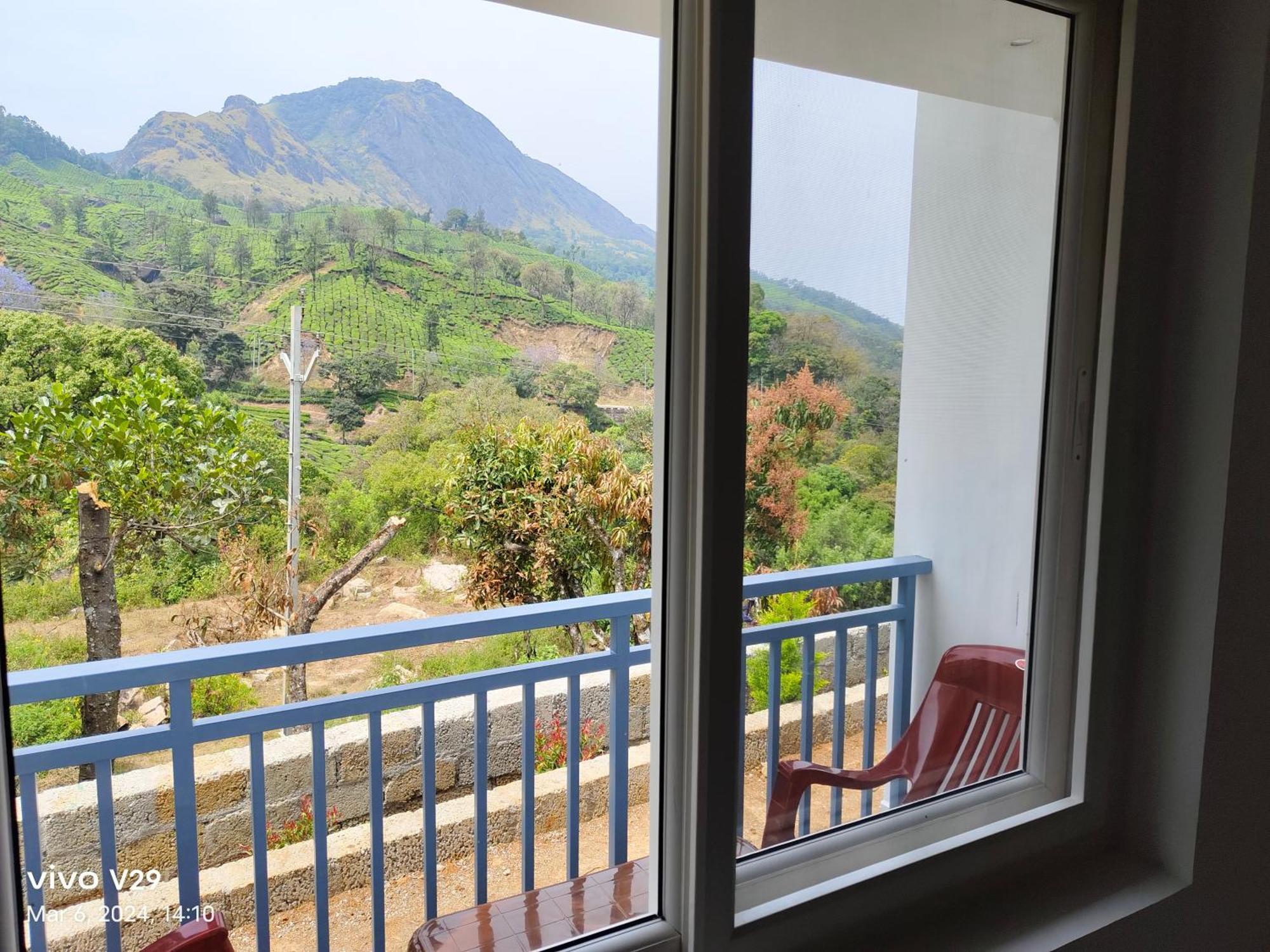 Pavithra Riverview Homestay Munnar
