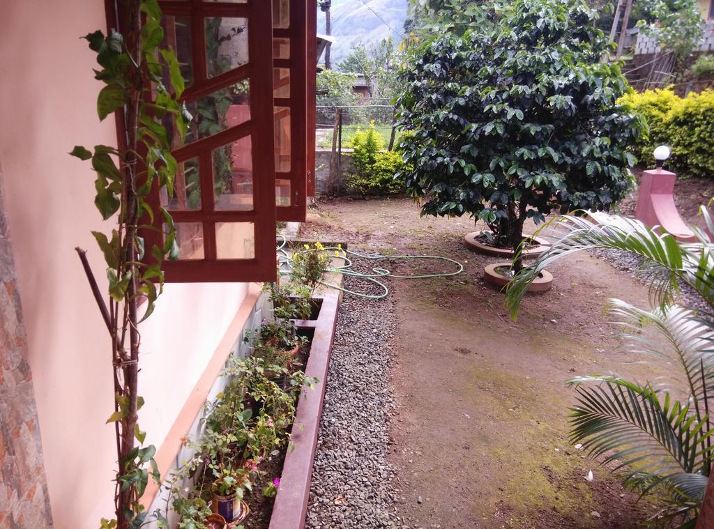 Pavithra Riverview Homestay