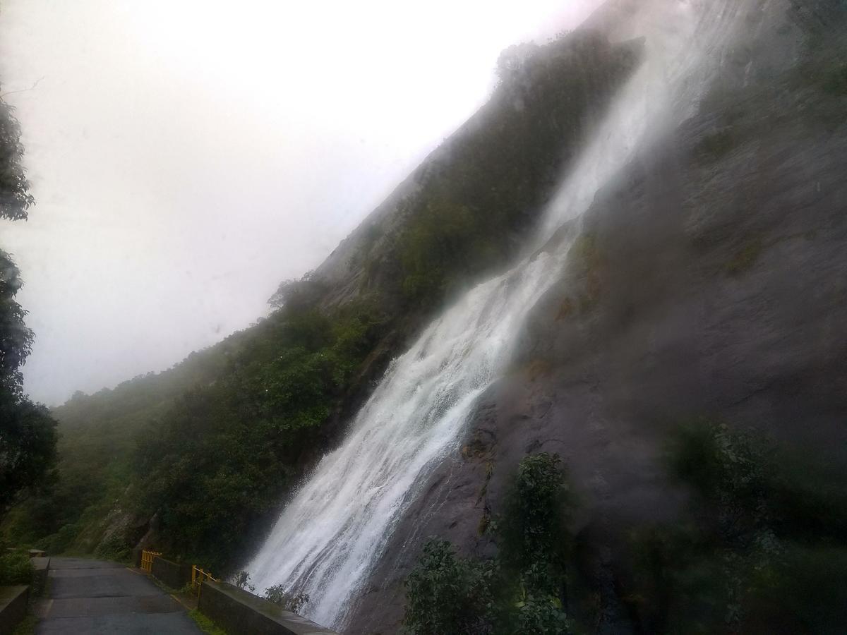 Pavithra Riverview * Munnar