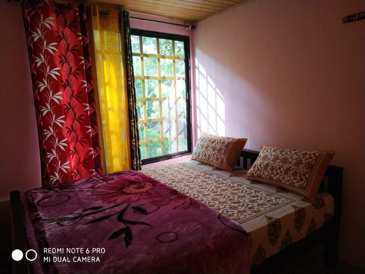 Pavithra Riverview Homestay *